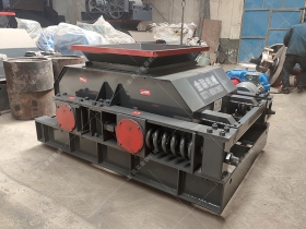 2PGC600X900双齿辊国产精品亚洲LV粉色发往青海破镍矿