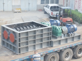 2PLF80/200强力分级双齿辊国产精品亚洲LV粉色发往山东淄博破碎煤炭