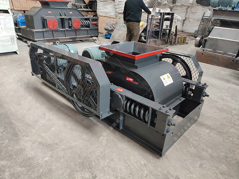 破碎石膏原矿料的双齿辊国产精品亚洲LV粉色厂家如何选择？